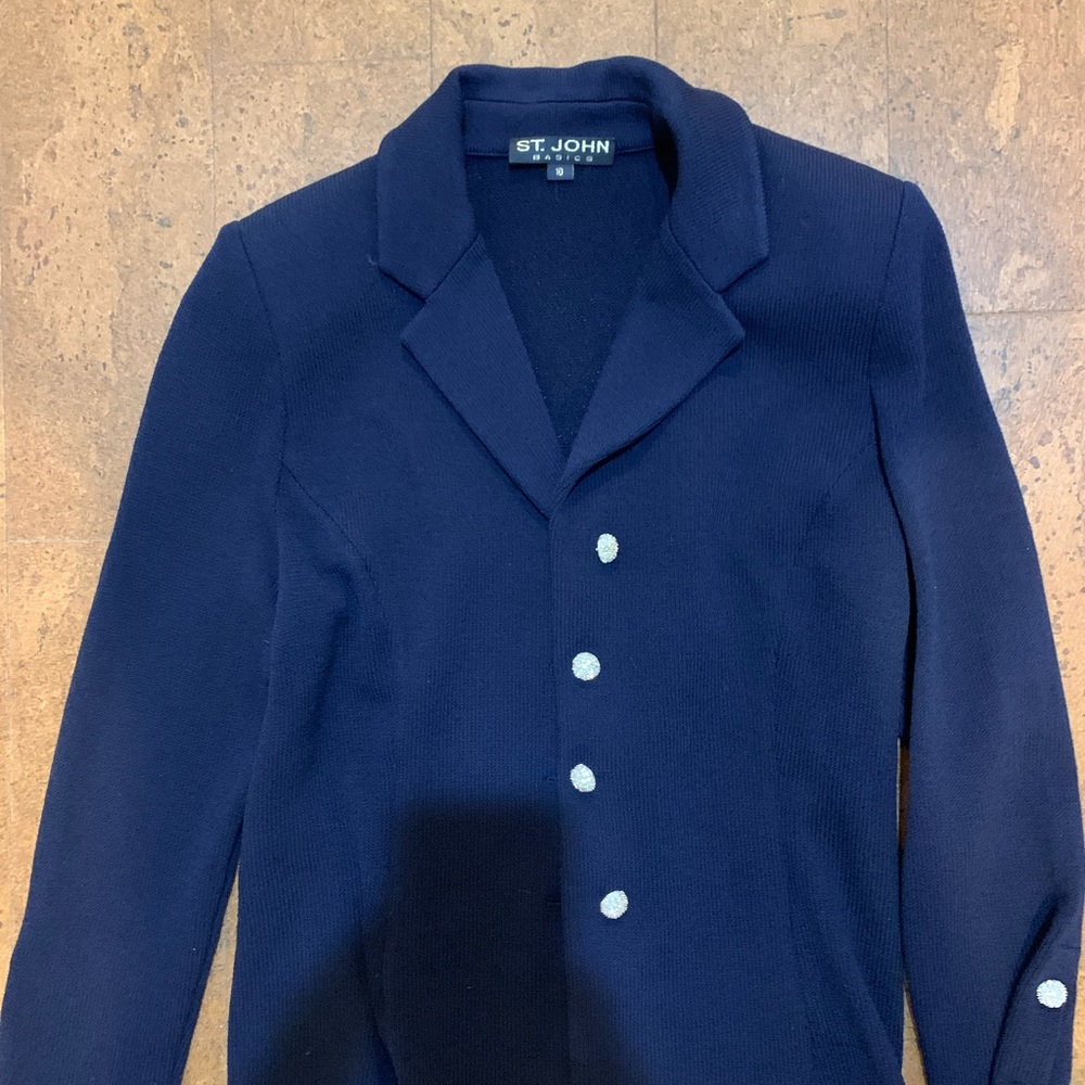 Stunning dark blue St. John’s set
